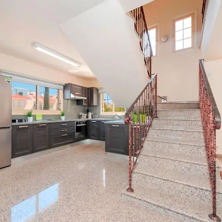 Вилла Four Bedrooms 1256